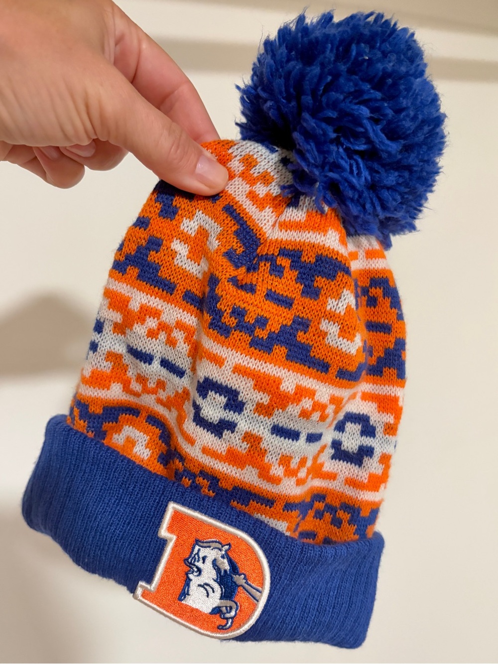 New Era | Adult | Throwback Denver Broncos Pom Pom Beanie | OS